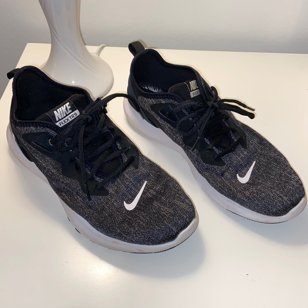 Nike Flex TR9 Tennis Shoes